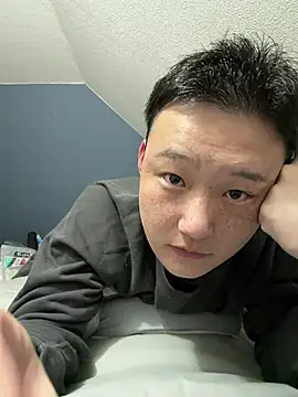 Snapshot of tuki_fu chatting on June 3, 2:33 pm tuki fu online show from June 3, 2:33 pm