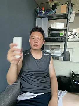 Snapshot of tuki_fu chatting on July 21, 4:47 am tuki fu online show from July 21, 4:47 am