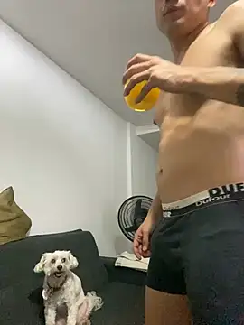 LCarreraa online show from January 19, 4:33 am