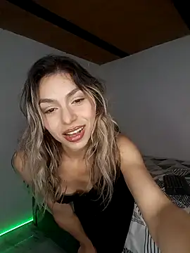 Snapshot of Karolgood3 chatting on January 25, 11:00 pm Karolgood3 online show from January 25, 11:00 pm