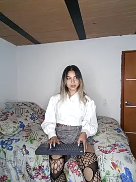 Karolgood3 online show from March 23, 5:00 am