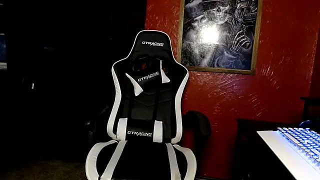 Snapshot of daddy_girl88 chatting on October 25, 5:28 am daddy girl88 online show from October 25, 5:28 am