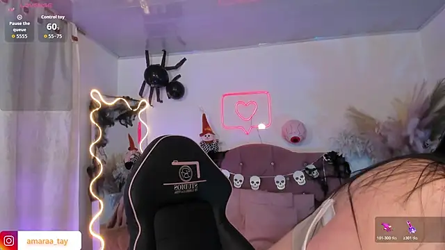 Snapshot of Amara_tay chatting on October 25, 7:14 pm Amara tay online show from October 25, 7:14 pm