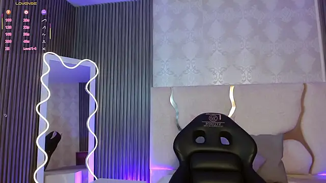 Snapshot of Amara_tay chatting on September 10, 7:24 pm Amara tay online show from September 10, 7:24 pm