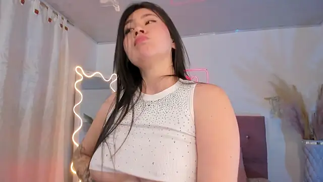 Snapshot of Amara_tay chatting on September 25, 7:31 pm Amara tay online show from September 25, 7:31 pm