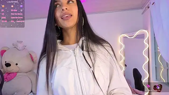 Jazmin tay online show from November 12, 11:36 am