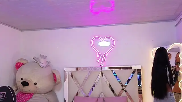 Jazmin tay online show from November 14, 11:47 am