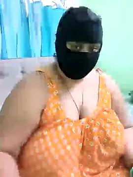 Snapshot of monaa chatting on June 2, 10:37 am monaa online show from June 2, 10:37 am