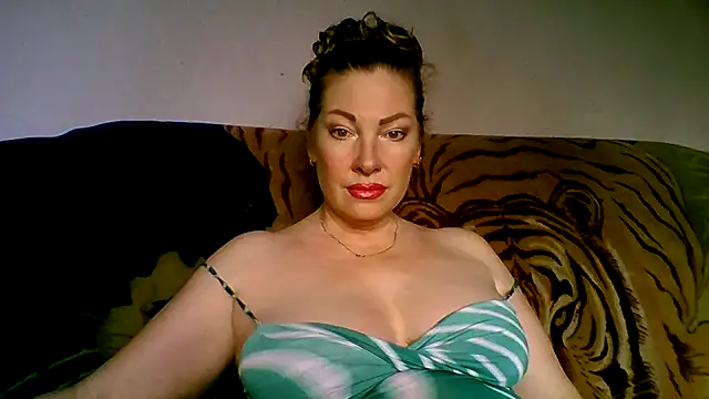 Snapshot of maritanna chatting on June 24, 5:06 am maritanna online show from June 24, 5:06 am