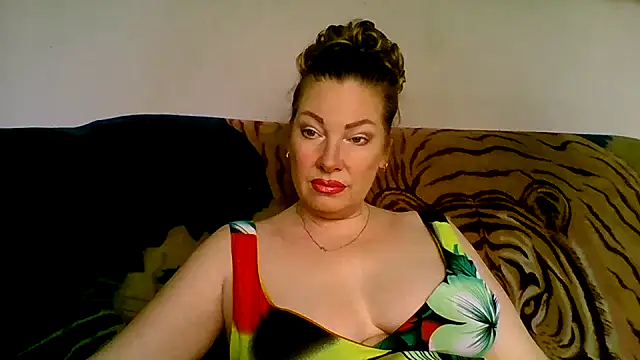 Snapshot of maritanna chatting on June 27, 5:02 am maritanna online show from June 27, 5:02 am