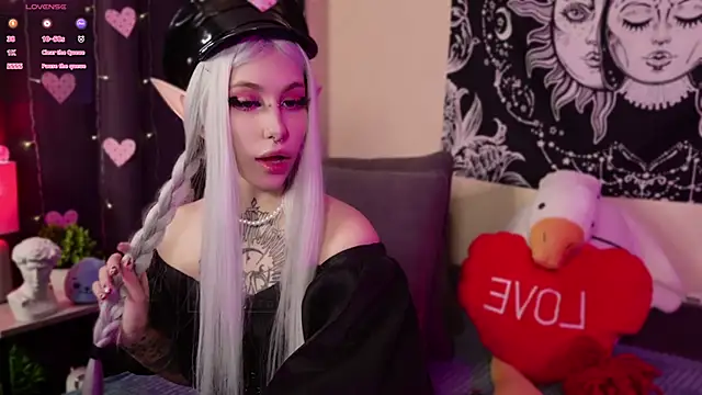 Snapshot of Succvbu7 chatting on February 14, 3:33 am Succvbu7 online show from February 14, 3:33 am