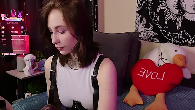 Snapshot of Succvbu7 chatting on March 9, 4:49 am Succvbu7 online show from March 9, 4:49 am