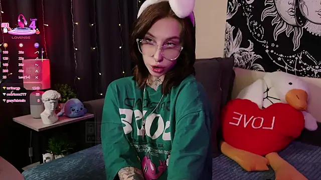 Snapshot of Succvbu7 chatting on March 9, 7:56 am Succvbu7 online show from March 9, 7:56 am