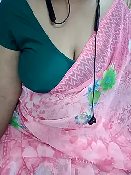 Snapshot of Yours_Radika chatting on January 17, 4:47 pm Yours Radika online show from January 17, 4:47 pm