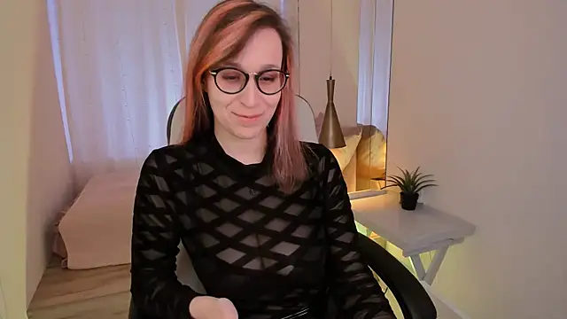 Snapshot of Dora_Marcelli chatting on January 22, 6:42 am Dora Marcelli online show from January 22, 6:42 am