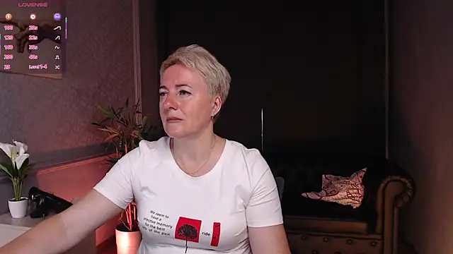 Nika Smit online show from July 5, 5:14 am