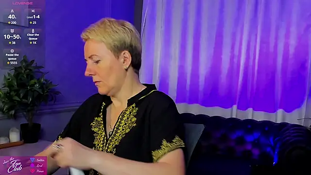 Nika Smit online show from September 19, 5:00 am