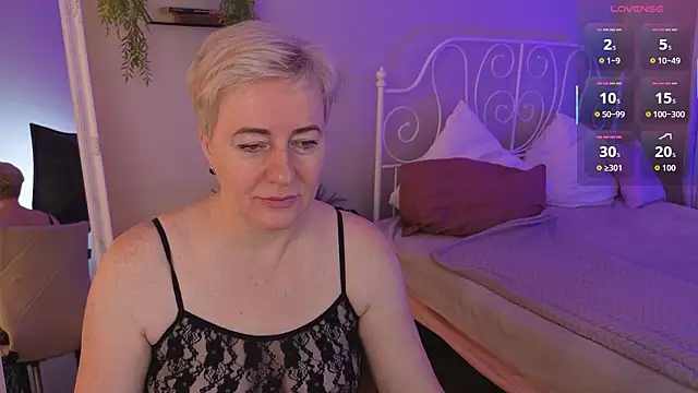 Nika Smit online show from February 21, 5:42 am