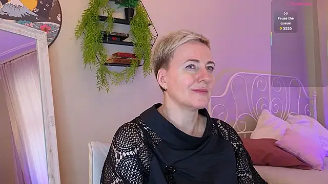 Nika Smit online show from March 13, 8:19 am