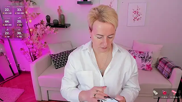 Nika Smit online show from October 19, 5:21 am