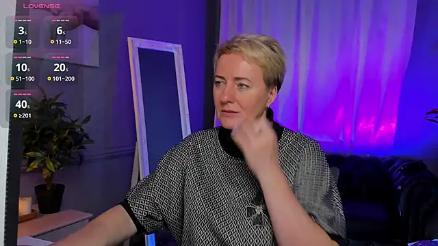 Nika Smit online show from November 9, 5:11 am