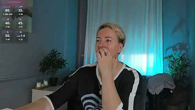 Nika Smit online show from October 17, 9:34 am