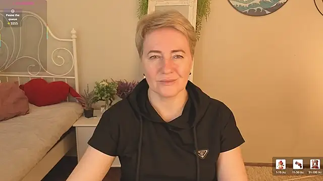 Nika Smit online show from May 29, 5:35 am