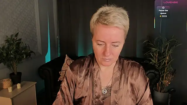 Nika Smit online show from March 28, 5:19 am