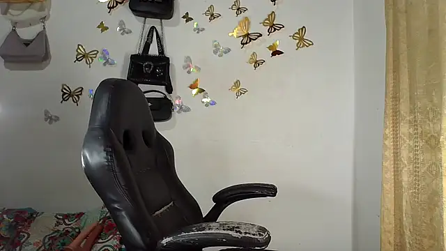 bigcrisblack online show from November 3, 3:23 am