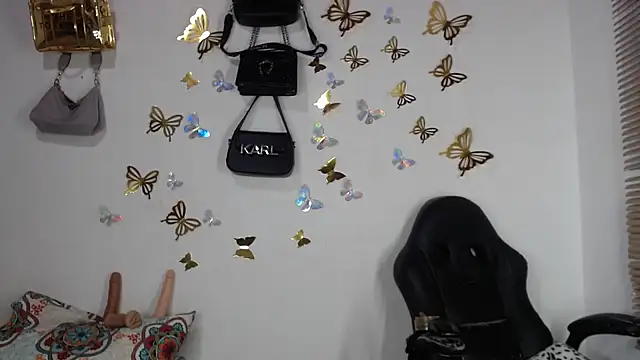 bigcrisblack online show from October 24, 9:19 am