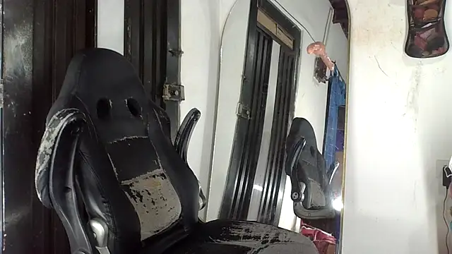 bigcrisblack online show from March 5, 11:43 pm