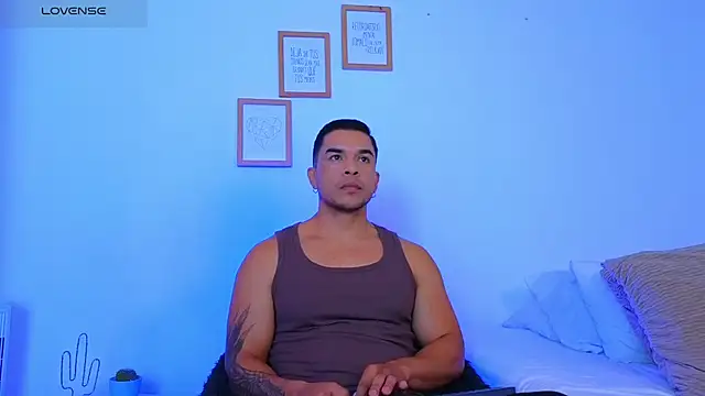 estebandelouis online show from March 13, 12:54 pm