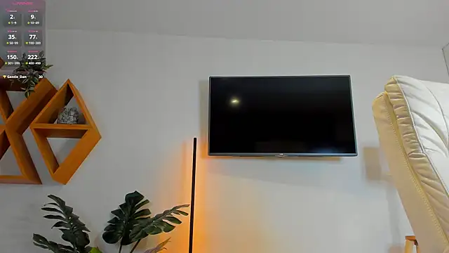 Hailey Green online show from April 16, 9:39 pm