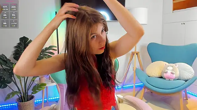 Snapshot of Hailey_Green chatting on June 22, 7:11 pm Hailey Green online show from June 22, 7:11 pm