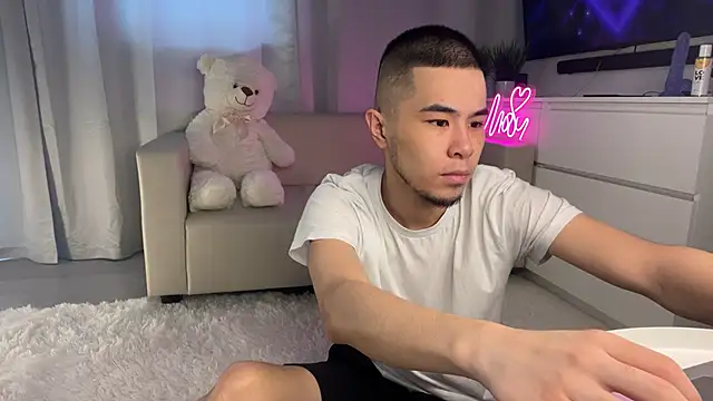 Snapshot of Dylan_mercy chatting on March 22, 9:13 am Dylan mercy online show from March 22, 9:13 am