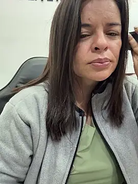 Snapshot of NATHALIA-28_ chatting on April 18, 1:57 pm NATHALIA-28 online show from April 18, 1:57 pm