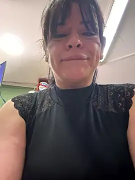 Snapshot of NATHALIA-28_ chatting on May 2, 1:05 pm NATHALIA-28 online show from May 2, 1:05 pm