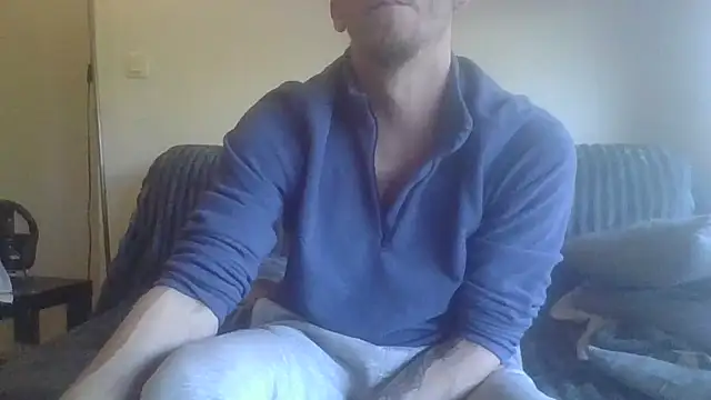 Snapshot of mohican69hot chatting on March 17, 8:39 am mohican69hot online show from March 17, 8:39 am