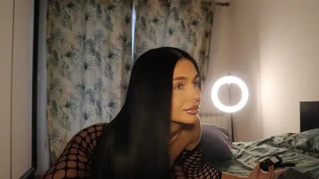 Snapshot of IvyKaelani chatting on January 7, 11:37 am IvyKaelani online show from January 7, 11:37 am