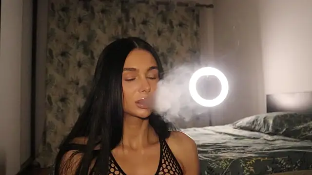 Snapshot of IvyKaelani chatting on December 20, 4:10 pm IvyKaelani online show from December 20, 4:10 pm