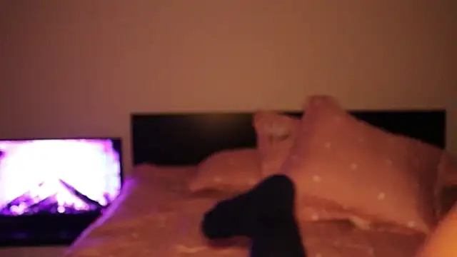 Snapshot of IvyKaelani chatting on February 20, 2:52 pm IvyKaelani online show from February 20, 2:52 pm