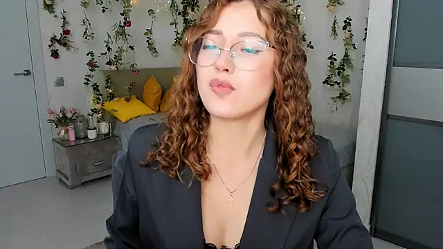 SereneFlame online show from October 19, 4:10 pm