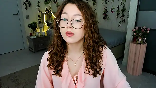 SereneFlame online show from April 26, 7:22 pm