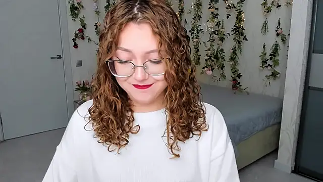 SereneFlame online show from October 14, 4:07 pm