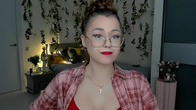 SereneFlame online show from April 21, 4:02 pm