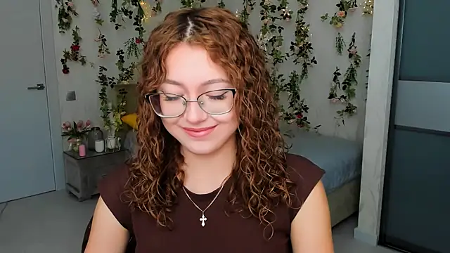 SereneFlame online show from September 19, 4:22 pm