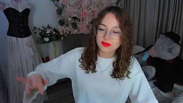 SereneFlame online show from November 1, 7:08 pm