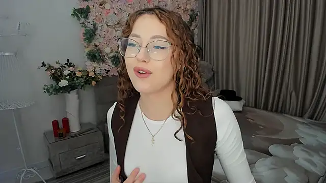 SereneFlame online show from October 21, 4:06 pm