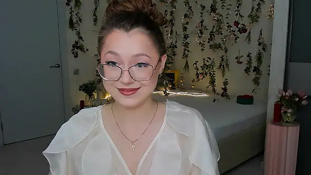 SereneFlame online show from March 23, 4:07 pm