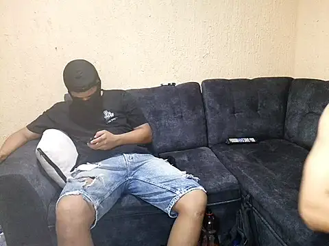 Snapshot of Danielraz chatting on February 28, 12:43 am Danielraz online show from February 28, 12:43 am